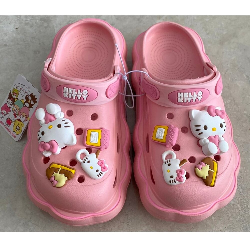 Sanrio HELLO KITTY Crocs Style Clogs/Sandals w/Lots of Jibbitz Size 6 - NEW!